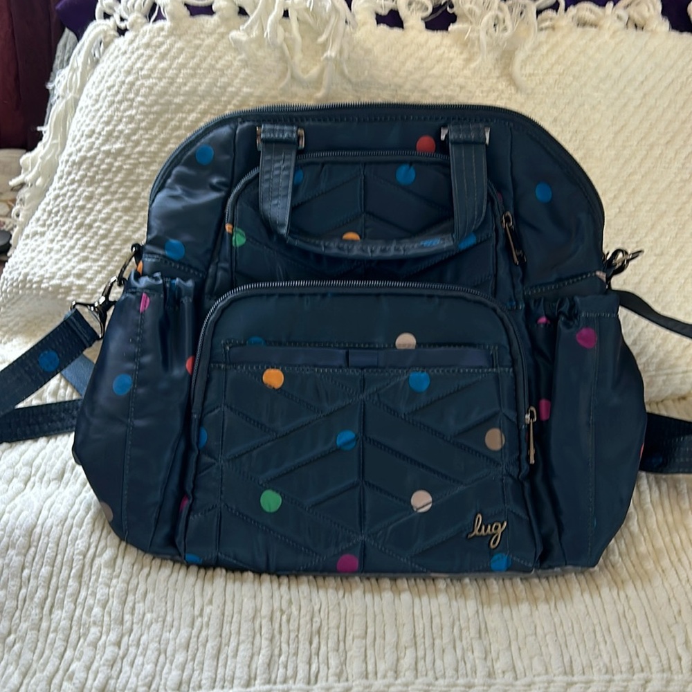 Lug Canter in multi-dot navy.